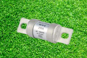 500VDC fusibile a bullone, fusibili agenti veloci ceramici 150Amp a semiconduttore