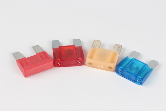 Legno elettrico standard Resettable Shell Material dell'UL di Mini Blade Fuse di 500 amp