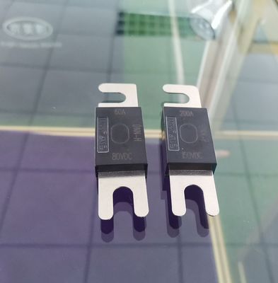 Tipo piano medio fusibile di batteria automobilistico, fusibili accumulatore per di automobile di DC80V EV